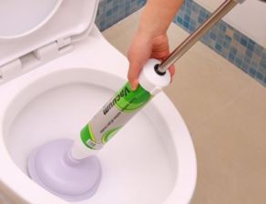用管道疏通器怎么通马桶(管道疏通剂正确用法马桶堵塞)